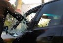 Вор в Кинешме разбил одно из стекол чужого автомобиля и похитил кошелек с деньгами