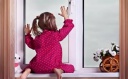 В Ивановской области 5-летняя малышка выпала из окна 