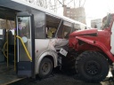 В Тейкове столкнулись пожарная машина и пассажирский автобус