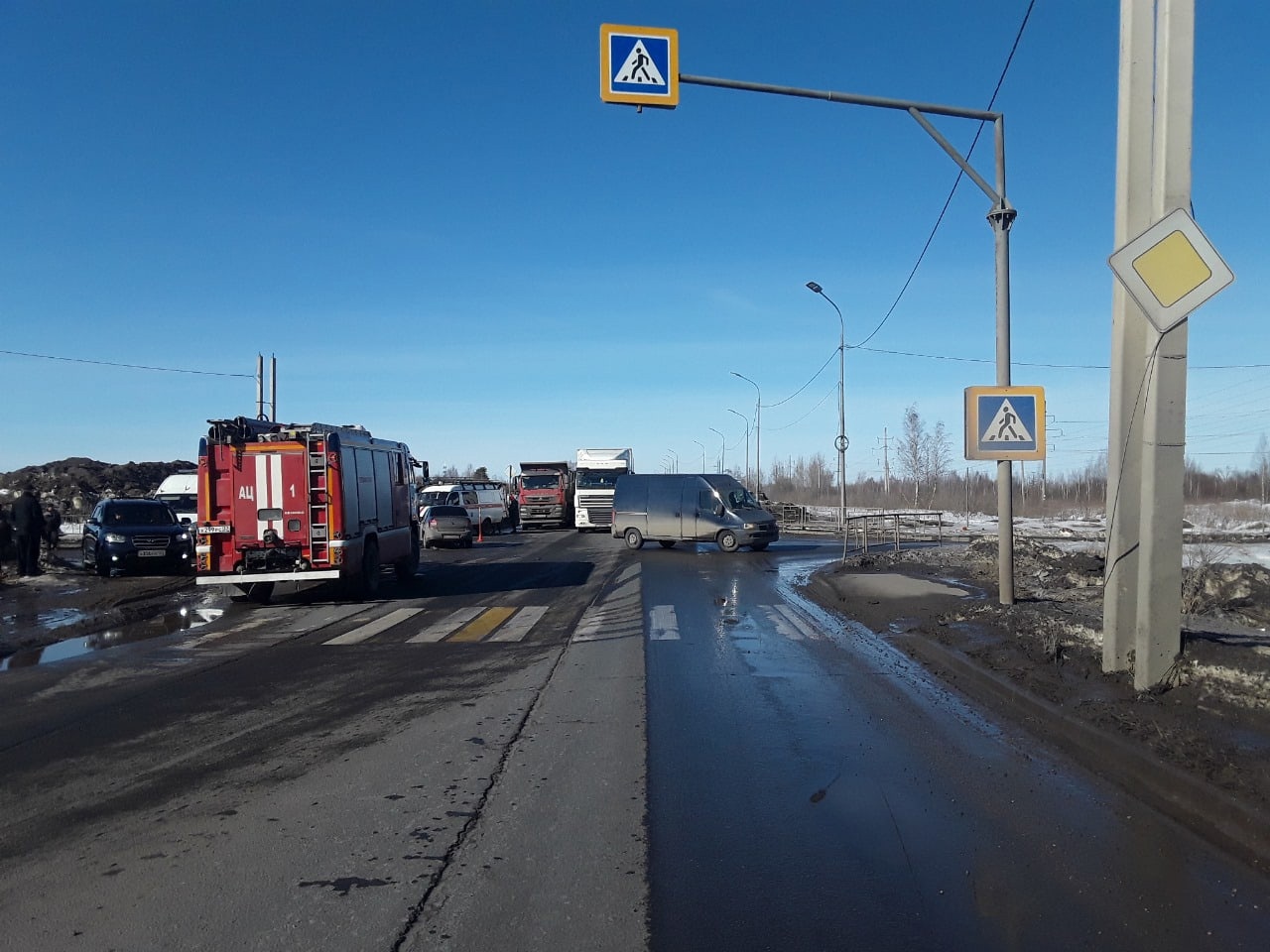 За рулем попавшего в Иванове в ДТП автомобиля была беременная женщина. Есть  пострадавшие (ФОТО) | 13.03.2024 | Новости Иваново - БезФормата