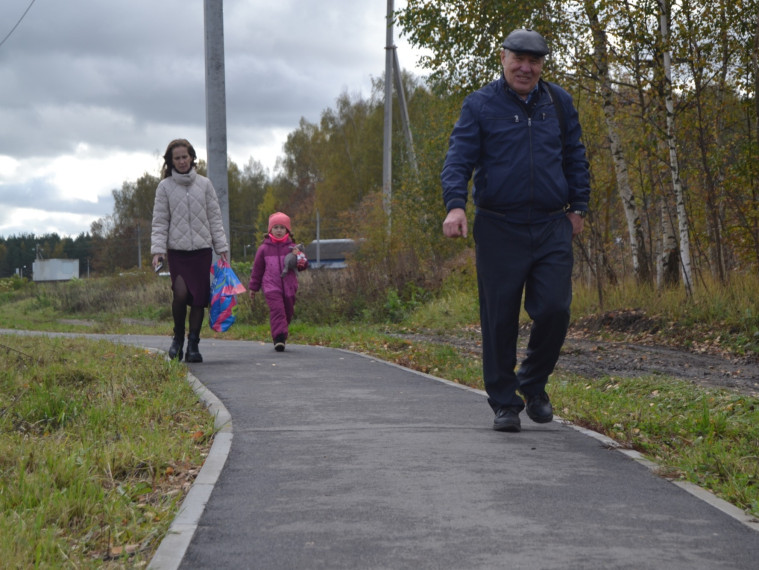 В Иванове приняли работы по асфальтированию дорожки в ТОС «Митрофаново»