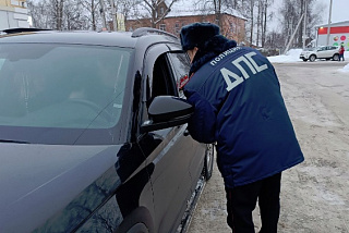 В Иванове сотрудники Госавтоинспекции провели рейд по выявлению нарушений правил перевозки детей в автомобиле (ФОТО)