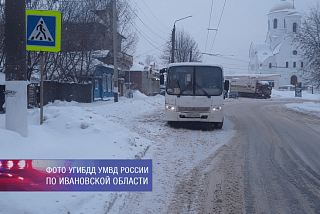 В Кохме одна пассажирка автобуса упала на другую – после ДТП в медицинское учреждение доставили обеих (ФОТО)