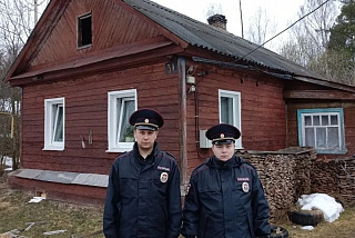 Ивановских полицейских наградят за оперативную ликвидацию очага пожара в частном доме