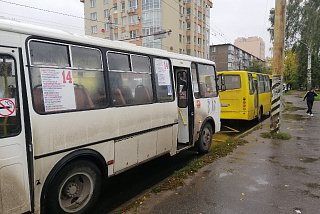 2 пассажирских автобуса столкнулись в Иванове (ФОТО)