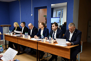 В "Притяжении" прошло выездное заседание комитета Ивгордумы по социальной политике под руководством Елены Юферовой и Александра Кузьмичева (ФОТО)