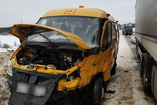 Попавший в ДТП школьный автобус направлялся за учениками Старовичугской средней школы Вичугского района (ФОТО)