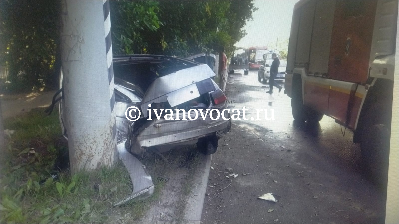 В Иванове подростки попали на автомобиле в разрушительное для легковушки  ДТП (ФОТО) | 19.06.2023 | Новости Иваново - БезФормата