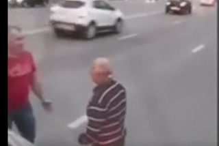 Водители маршруток в Иванове развязали конфликт, один из участников размахивал ножом (ВИДЕО)