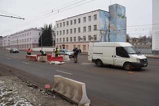 На улице Лежневская города Иванова в ближайшие дни планируется устранение дефекта асфальтобетонного покрытия (ФОТО)