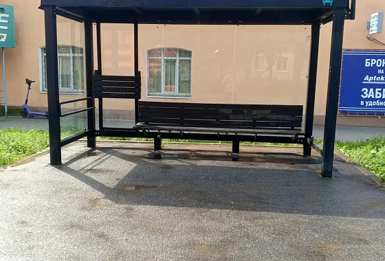 В Иванове продолжается работа по приведению в порядок и благоустройству остановочных павильонов