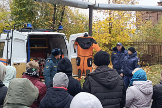 Сотрудники МЧС провели занятие для воспитанников Юрьевецкой школы-интерната (ФОТО)