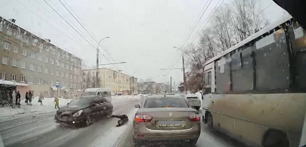 Момент наезда на мальчика в Иванове (ВИДЕО)