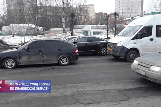 В Иванове автобус в ДТП догнал легковушку (ФОТО)