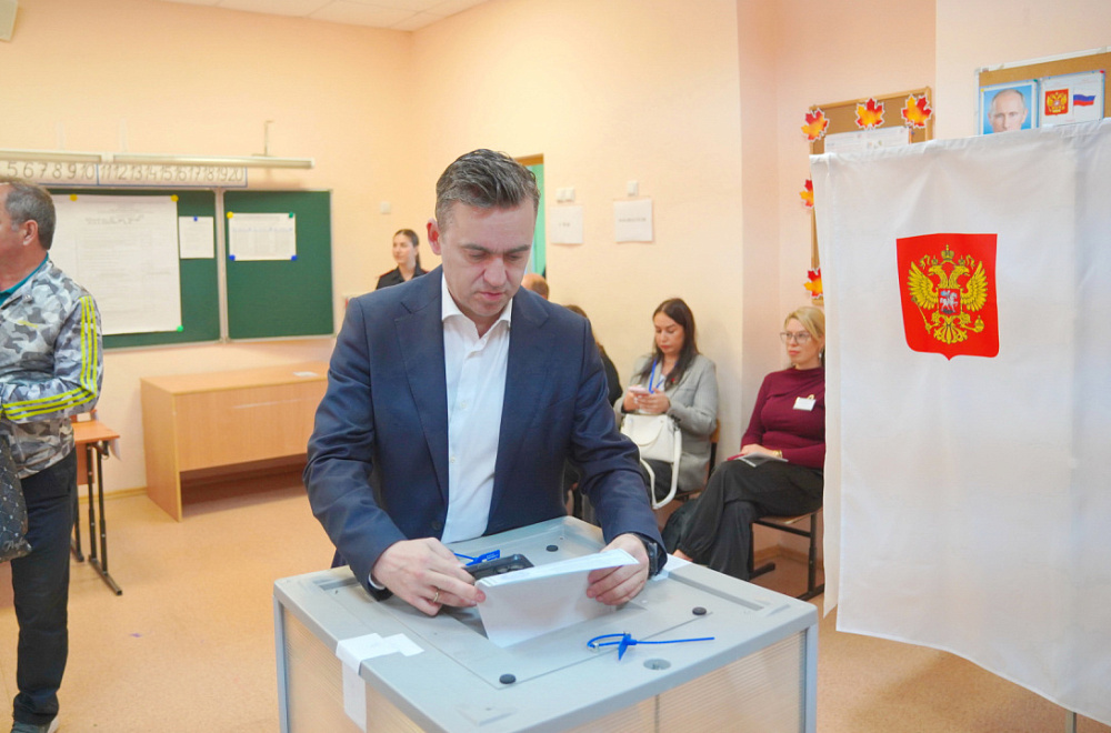 Губернатор Ивановской области проголосовал на выборах депутатов Государственной Думы России девятого созыва