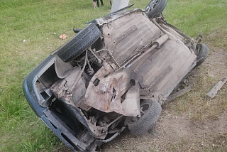 Водитель в тяжелом состоянии, женщина погибла, девочка вылетела из салона авто. Жуткое ДТП в Лежневском районе (ФОТО, ВИДЕО)