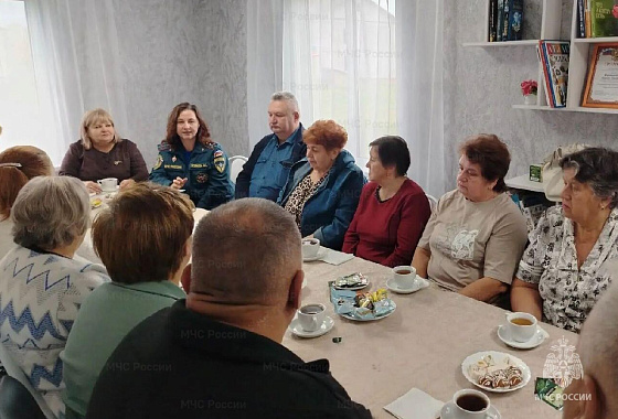 МЧС Ивановской области провело встречу с жителями Комсомольского района о пожарной безопасности