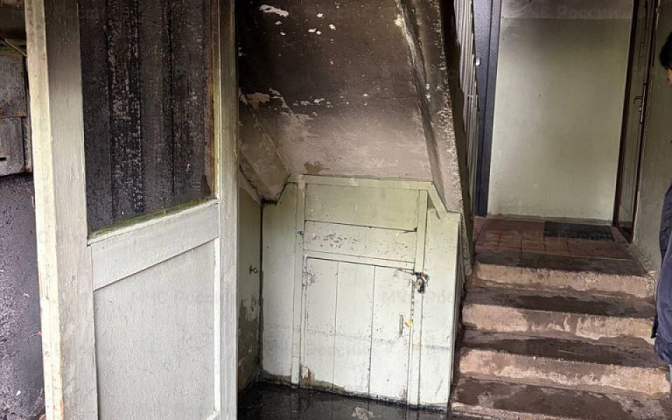 В Ивановской области в подъезде многоквартирного дома загорелась детская коляска