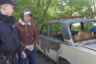 Как подозреваемый в поджоге автомобилей в Иванове объясняет, почему совершил порчу чужого имущества (ВИДЕО)