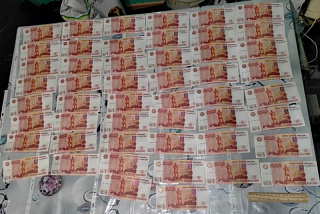 Рецидивист из Ивановского района подозревается в сбыте поддельных денег и хранении наркотических средств в крупном размере (ФОТО)