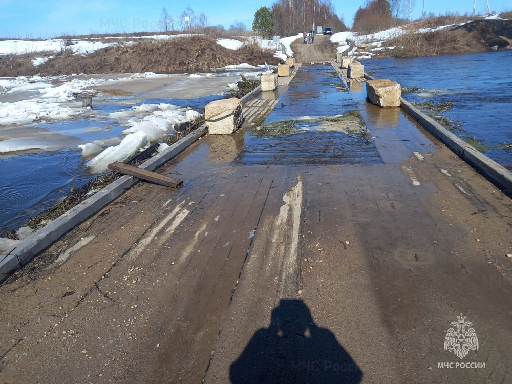 Подтопление моста в Ивановской области. Паводок (ФОТО)