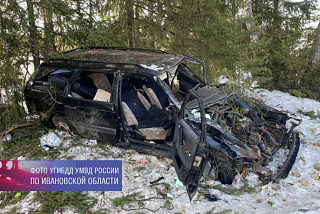 Рабочие хотели на попутке доехать до дома, но в Шуйском районе попали в серьезное ДТП (ФОТО)