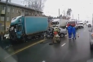 При въезде в Кохму в ДТП погиб водитель легковушки (ВИДЕО)