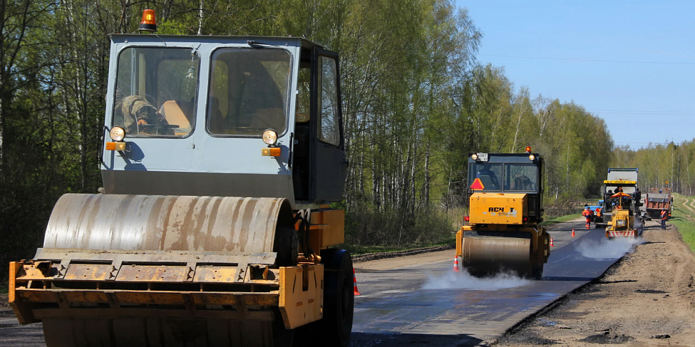 Автомобильную дорогу Иваново – Рожново - Иванково ремонтируют по обращению жителей близлежащих населенных пунктов