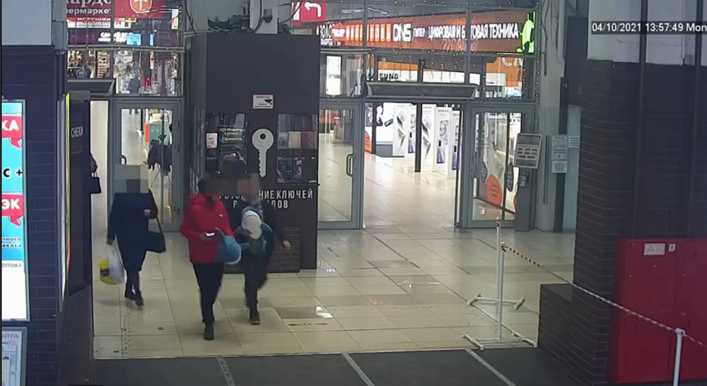 В Иванове разыскиваются подростки, подозреваемые в краже средств с чужой банковской карты (на ФОТО – подозреваемые)