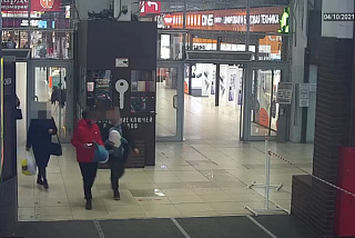 В Иванове разыскиваются подростки, подозреваемые в краже средств с чужой банковской карты (на ФОТО – подозреваемые)