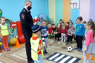 Воспитанники детских садов Иванова изучают правила дорожного движения (ФОТО)