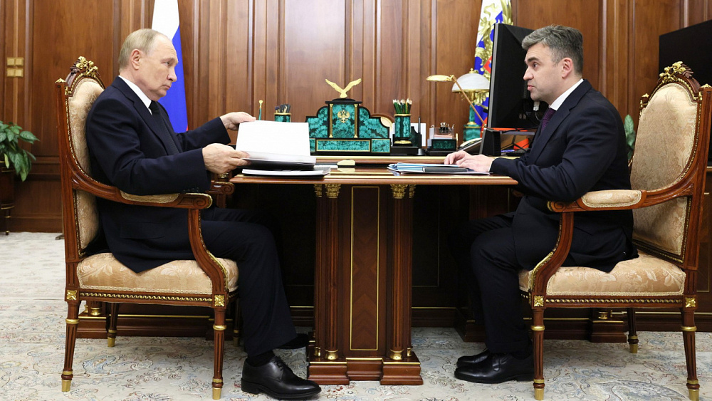 Владимир Путин в ходе рабочей встречи с губернатором Ивановской области Станиславом Воскресенским затронул вопросы обеспеченности специалистами в ФАПах