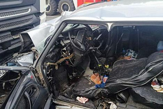 Из искореженного в результате ДТП в Лежневском районе автомобиля извлекали водителя при помощи спецсредства (ФОТО)